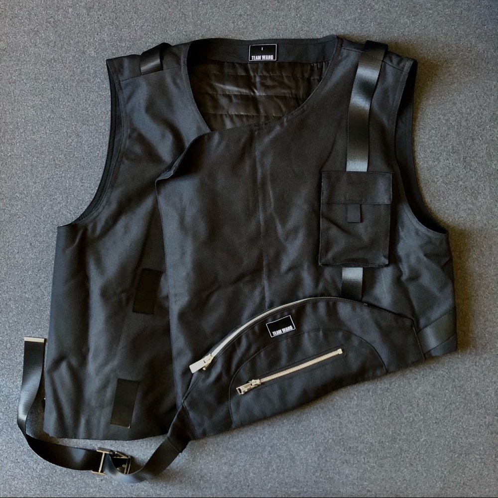 TEAM WANG VEST